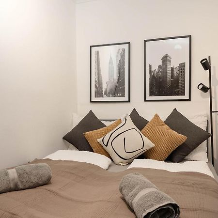 One Bedroom, First district Vienne Extérieur photo
