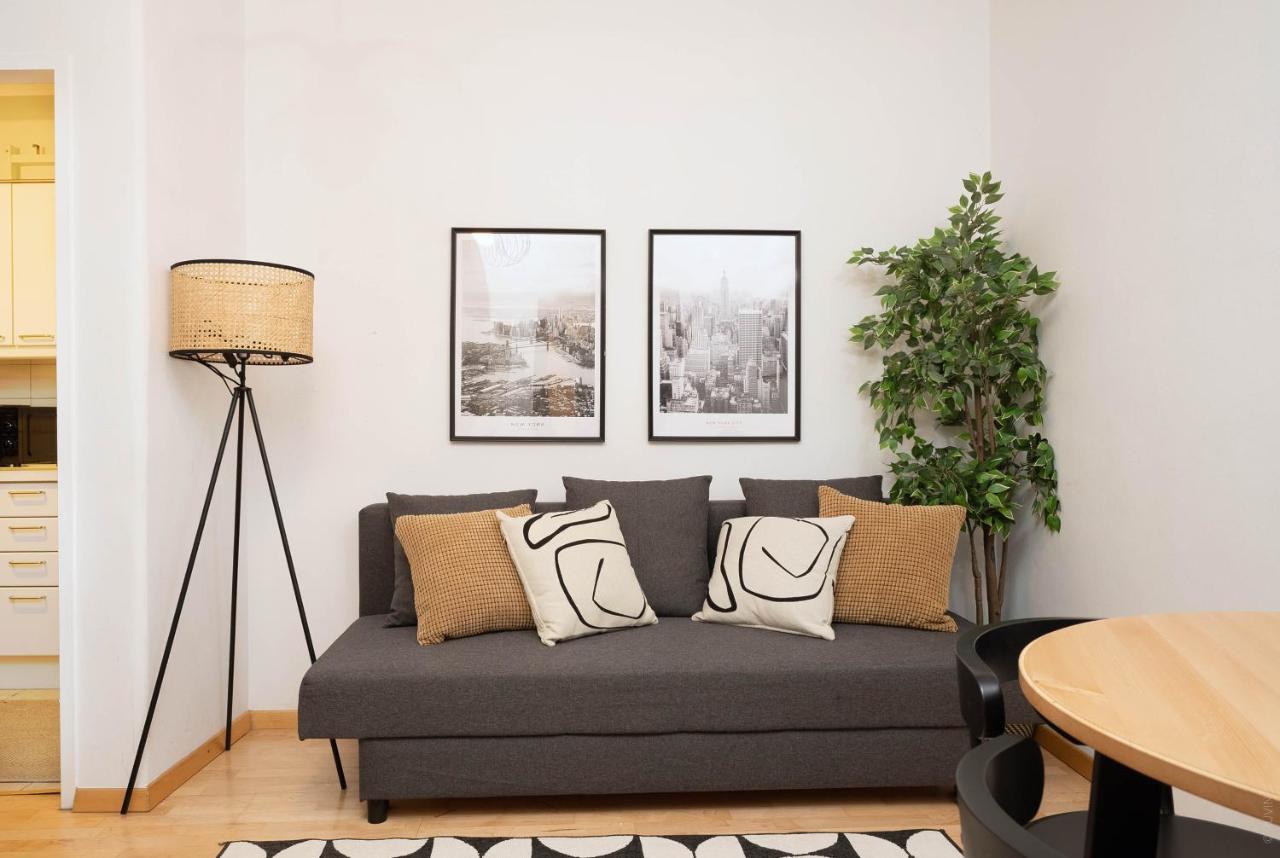 One Bedroom, First district Vienne Extérieur photo